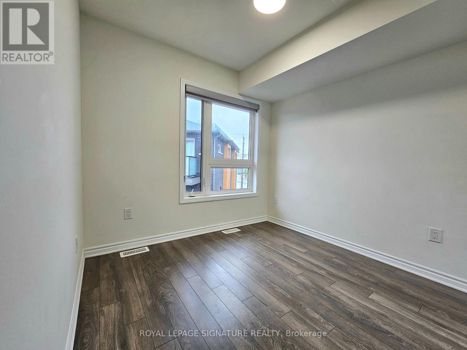 #337 2787 EGLINTON AVENUE E - 15
