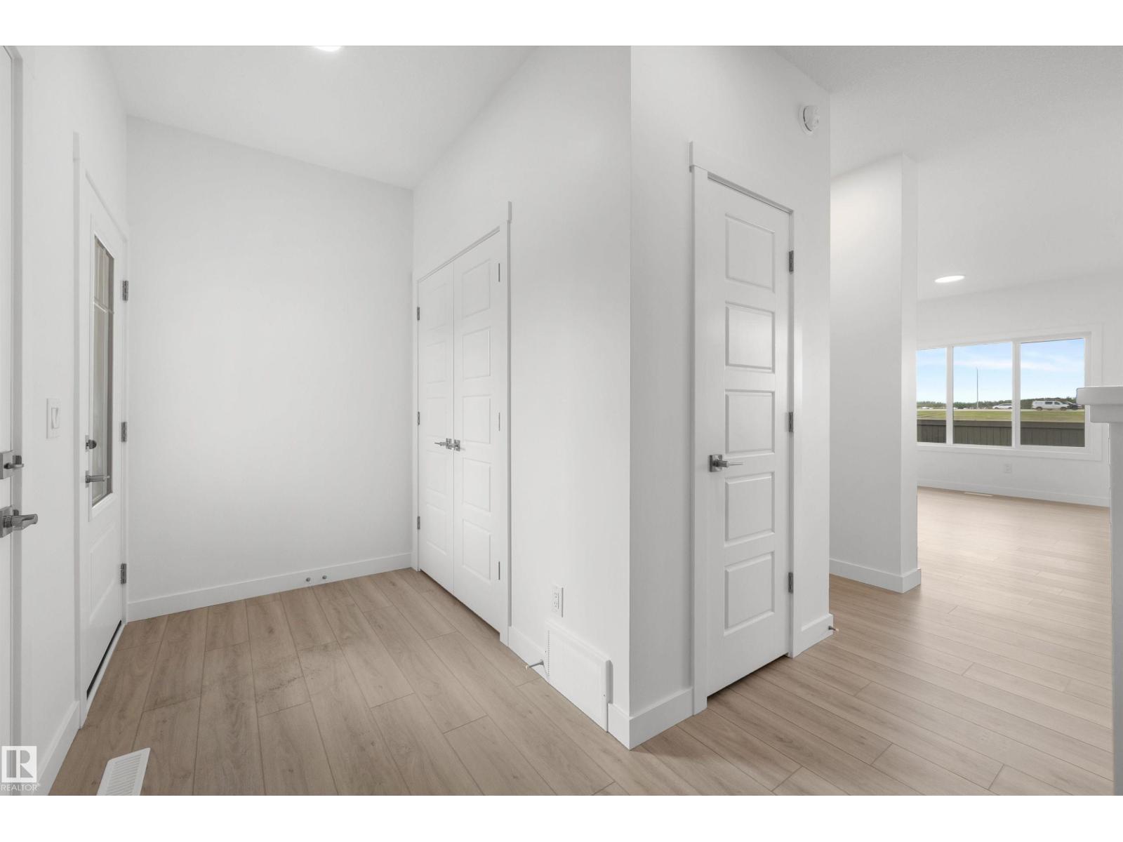 8536 183 AV NW - 4