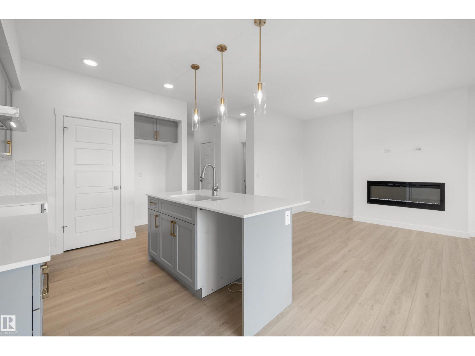 8536 183 AV NW - 11