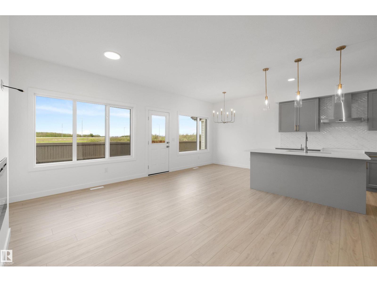 8536 183 AV NW - 18