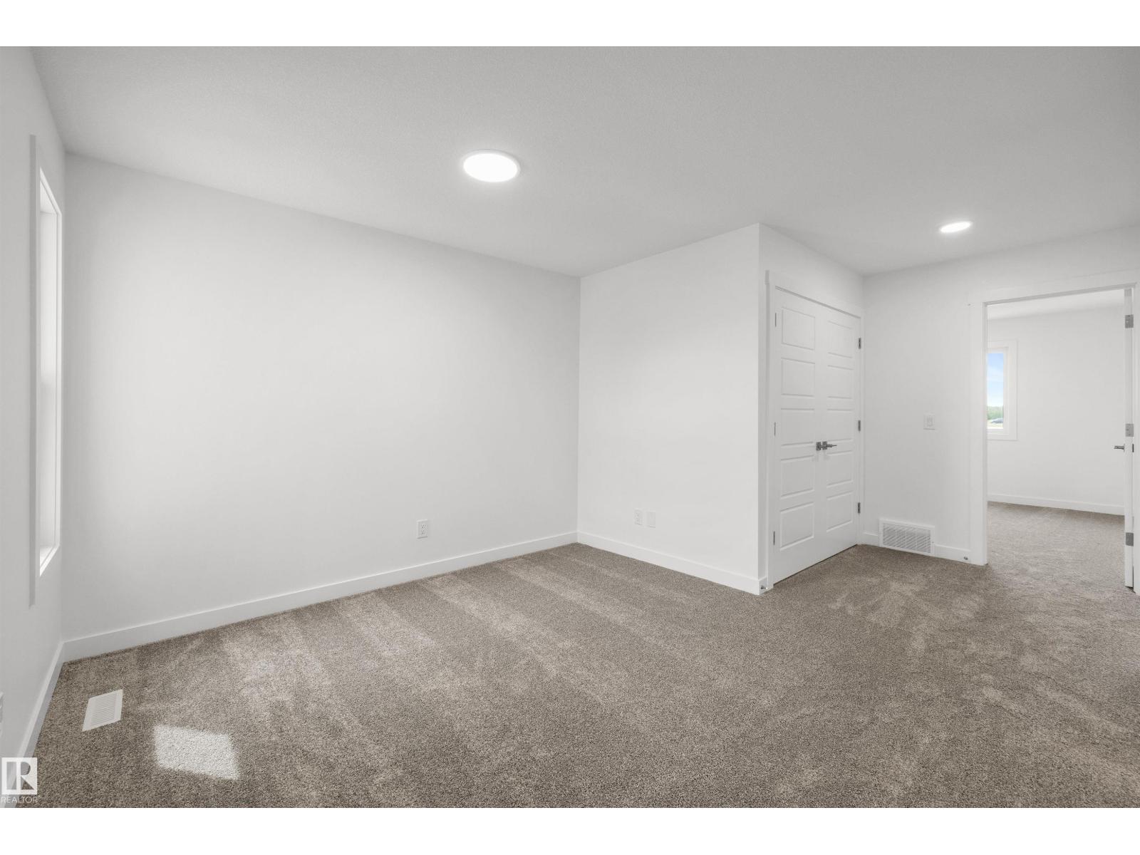 8536 183 AV NW - 21