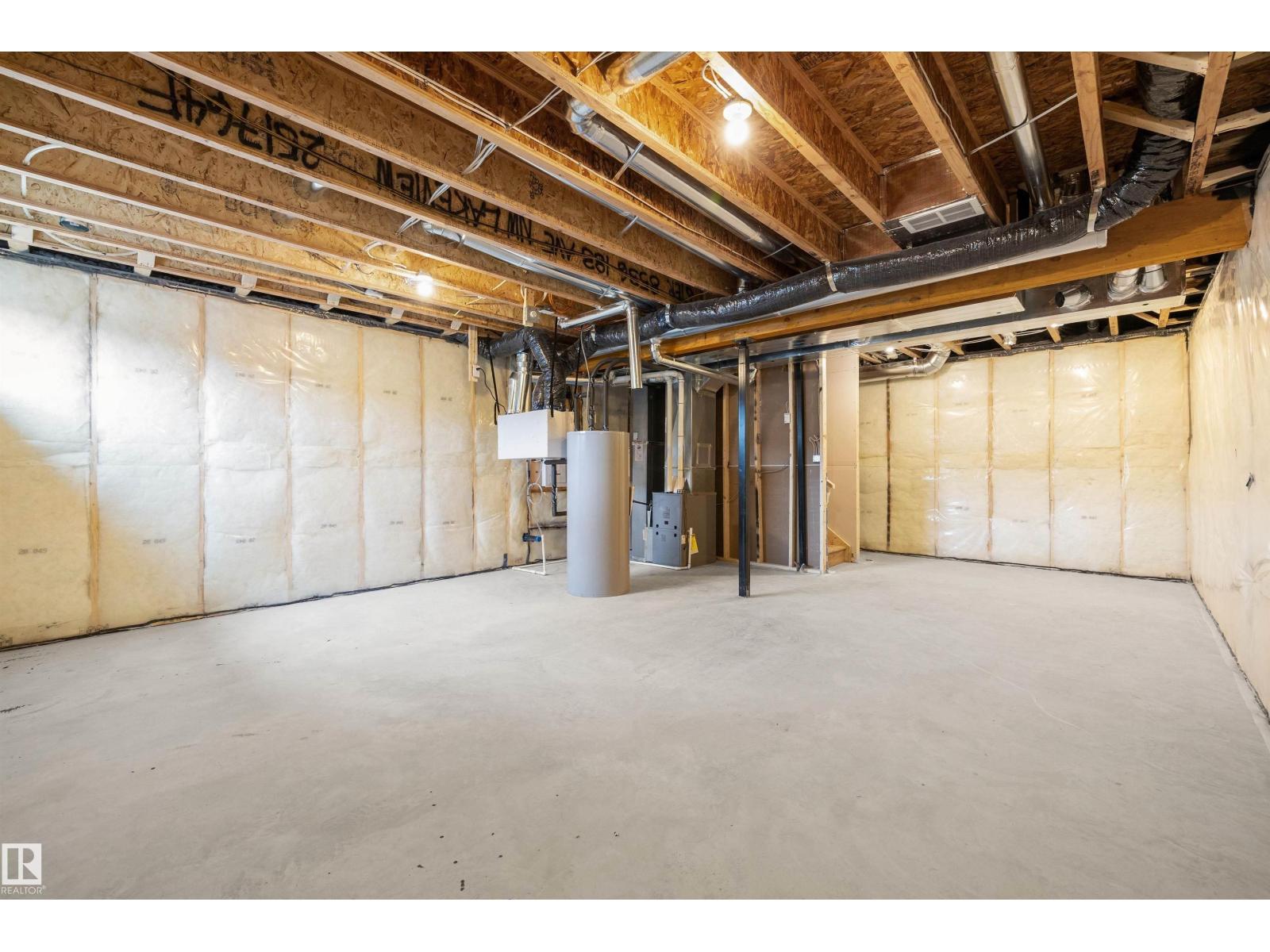 8536 183 AV NW - 41