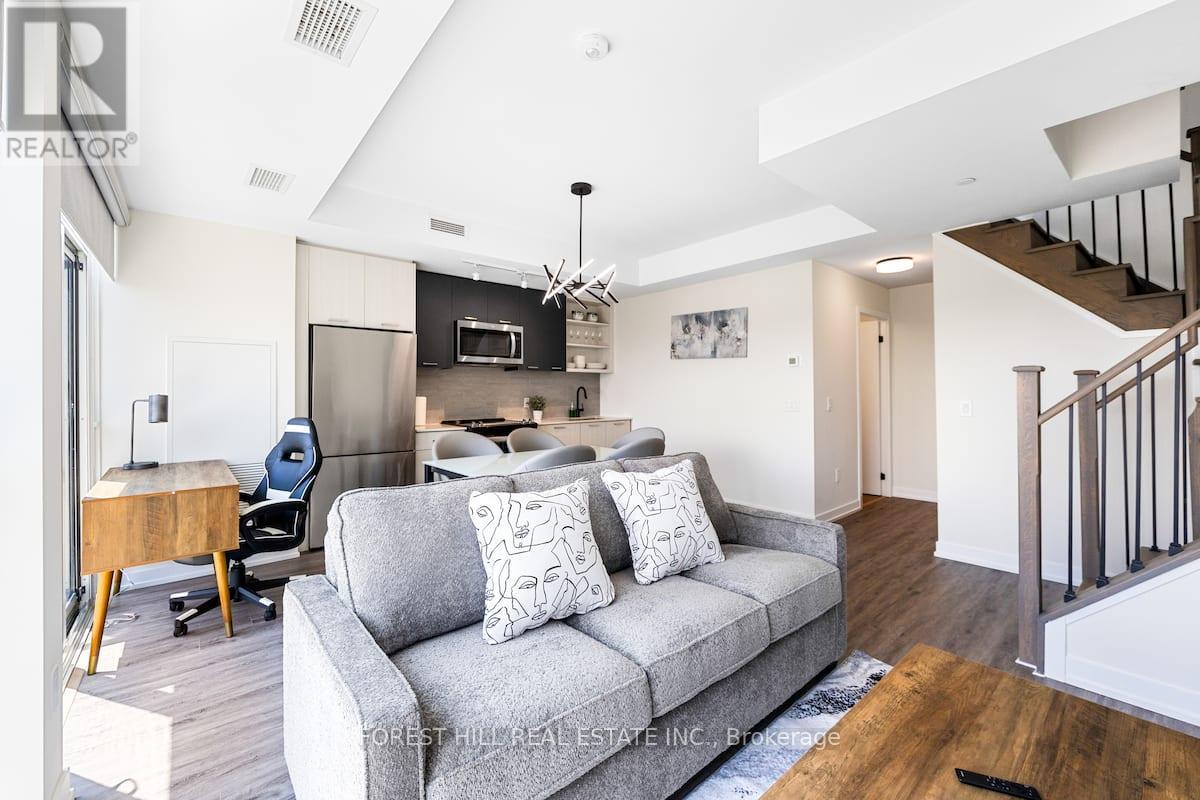 #725 2300 ST CLAIR AVENUE W - 11