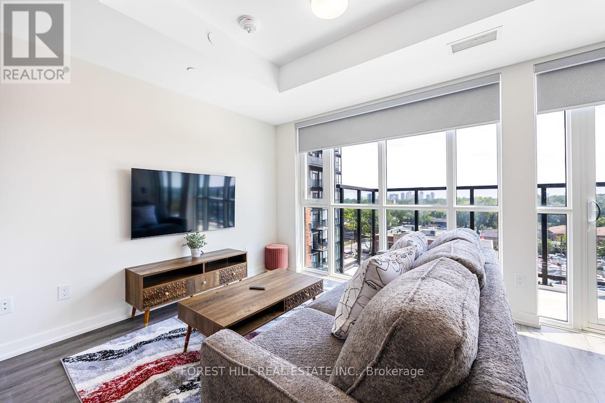 #725 2300 ST CLAIR AVENUE W - 13