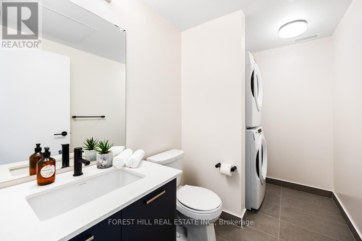 #725 2300 ST CLAIR AVENUE W - 15