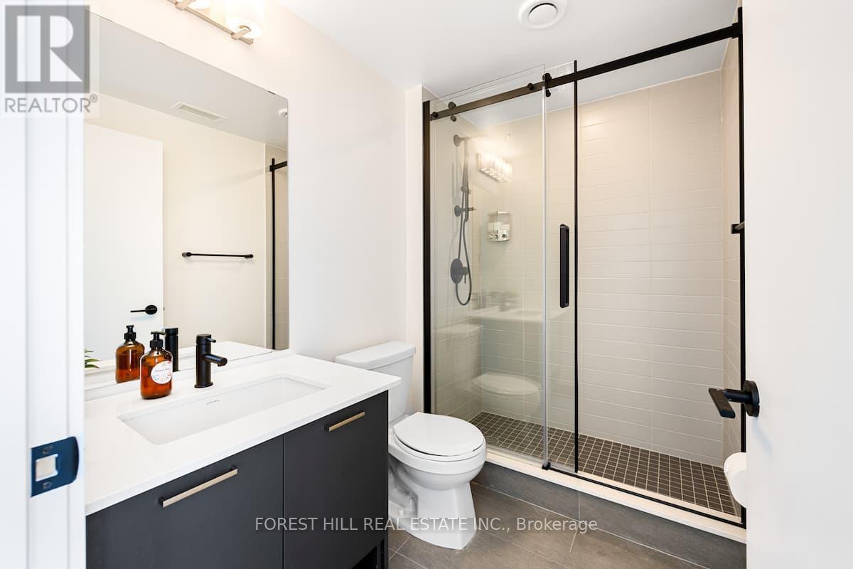 #725 2300 ST CLAIR AVENUE W - 21