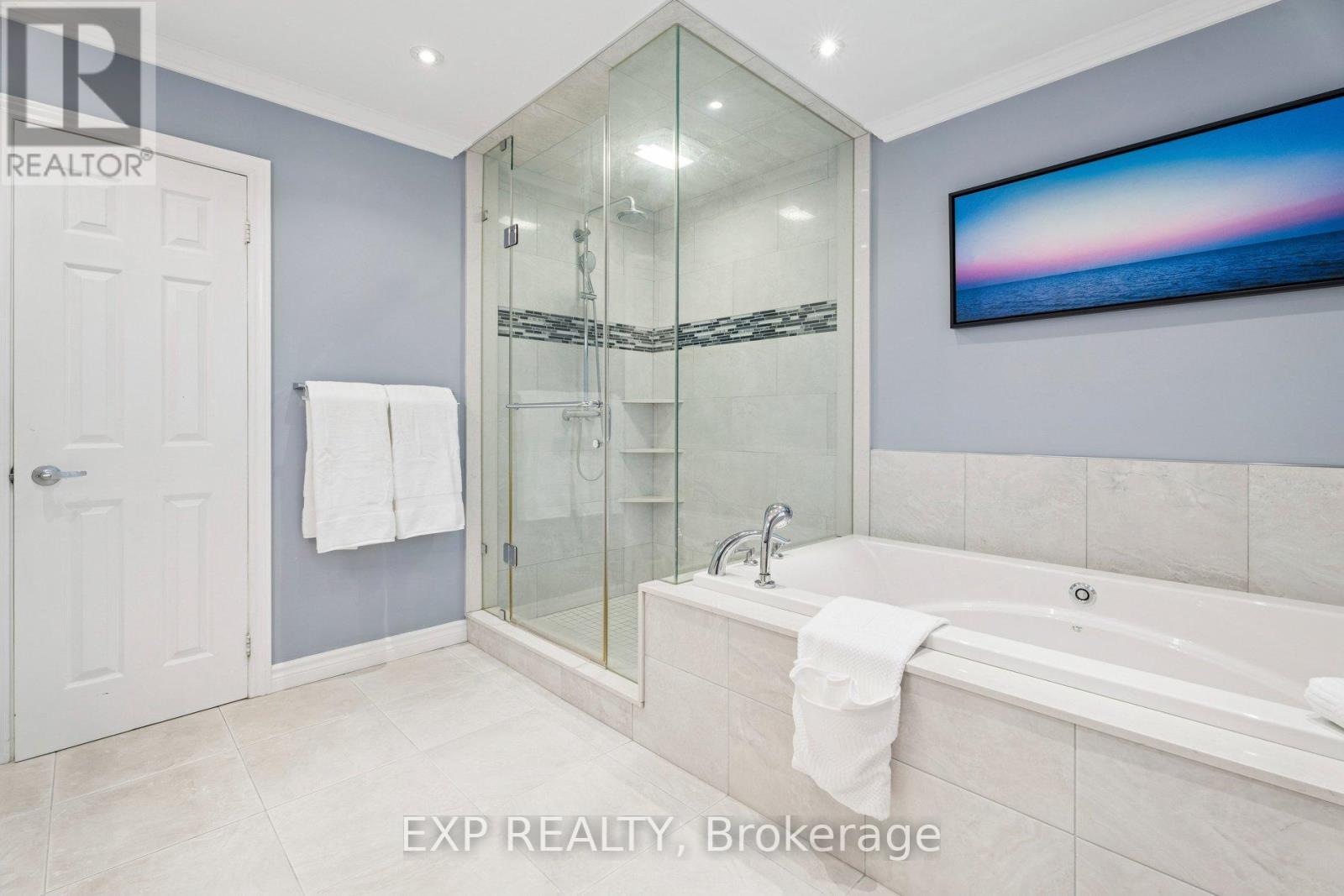 209 NOTTINGHAM DRIVE - 27