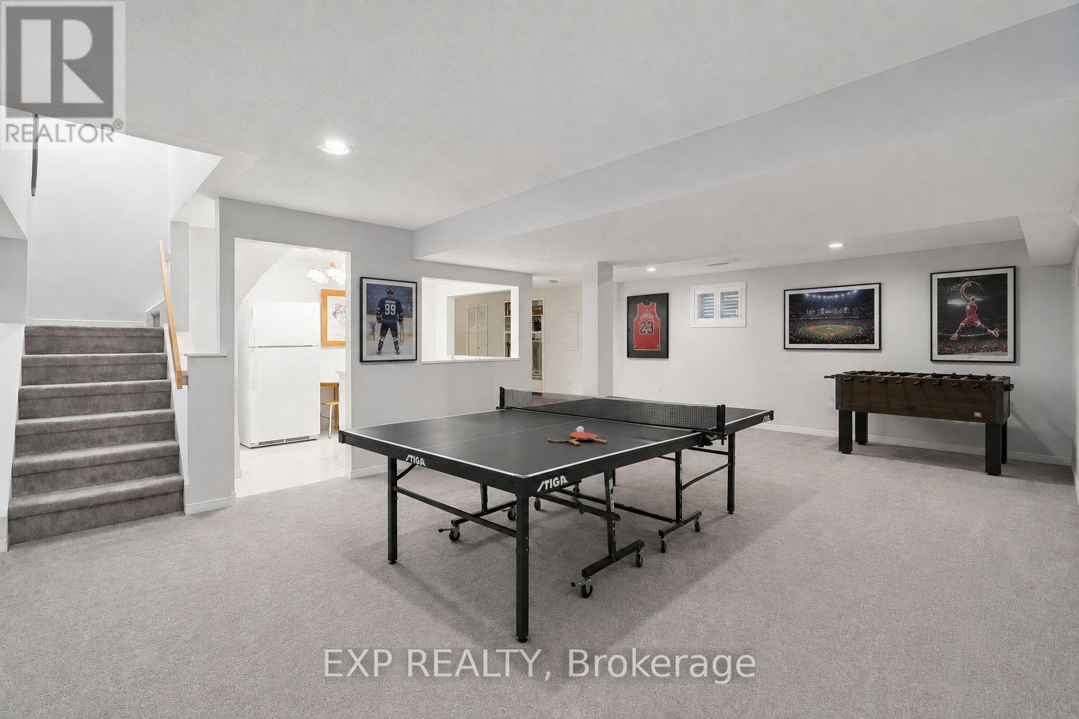 209 NOTTINGHAM DRIVE - 35
