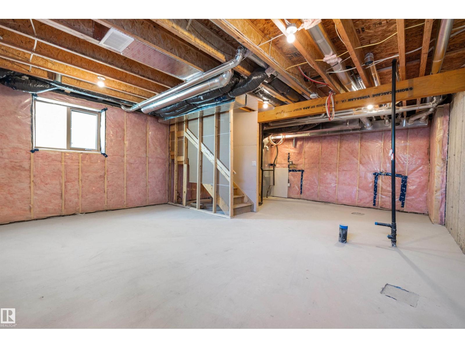 18931 24 AV NW - 36