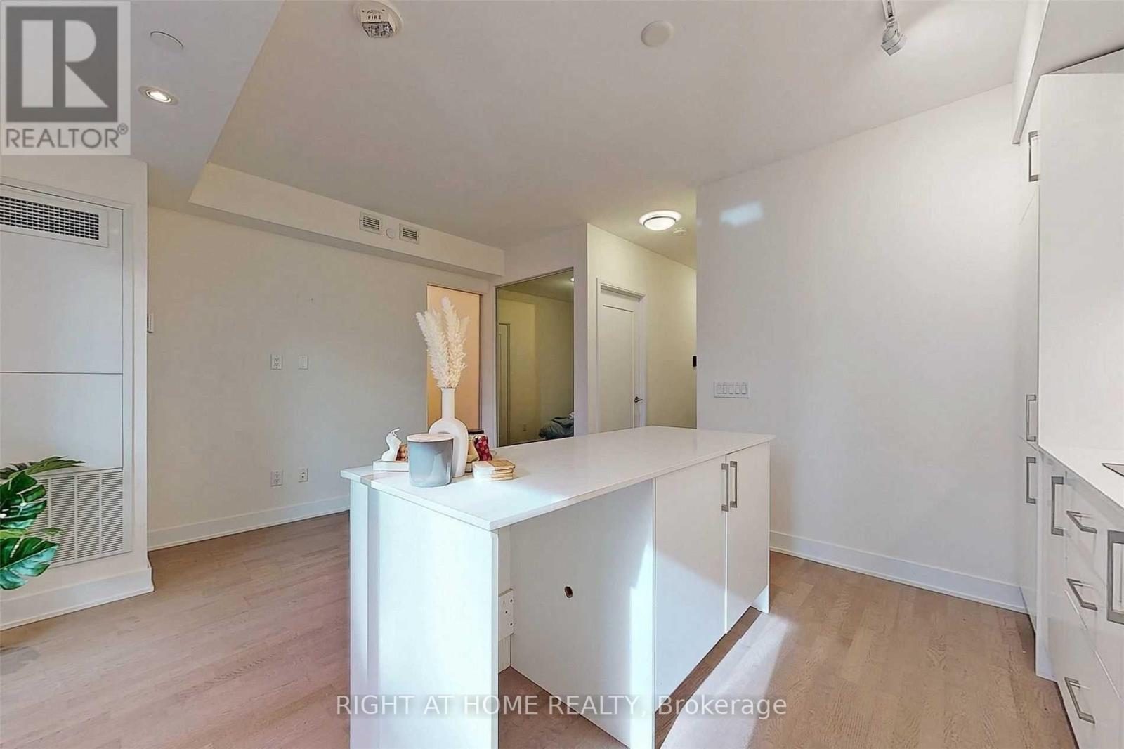 #408 88 CUMBERLAND STREET - 5