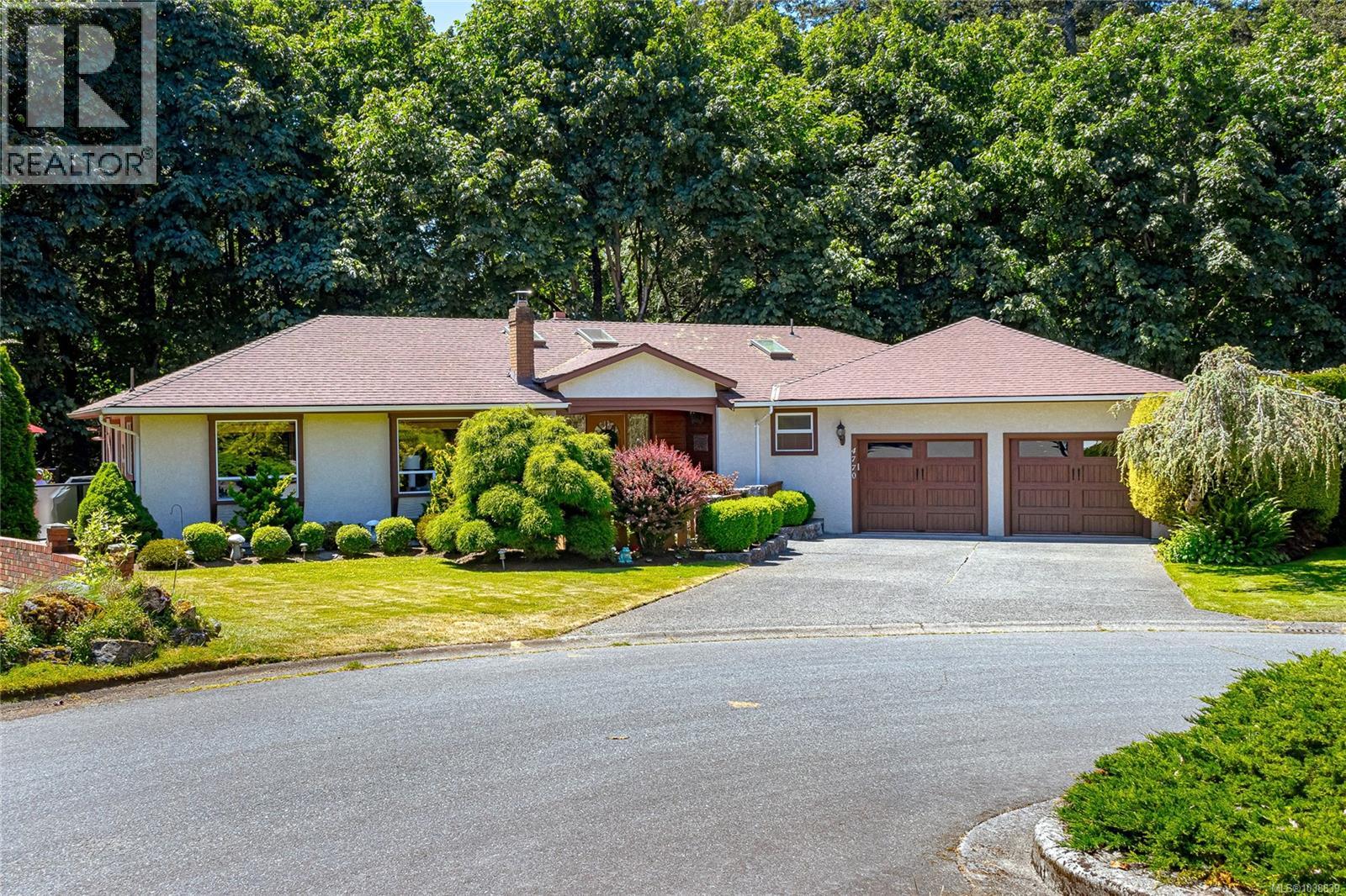4770 Amblewood Dr - 1