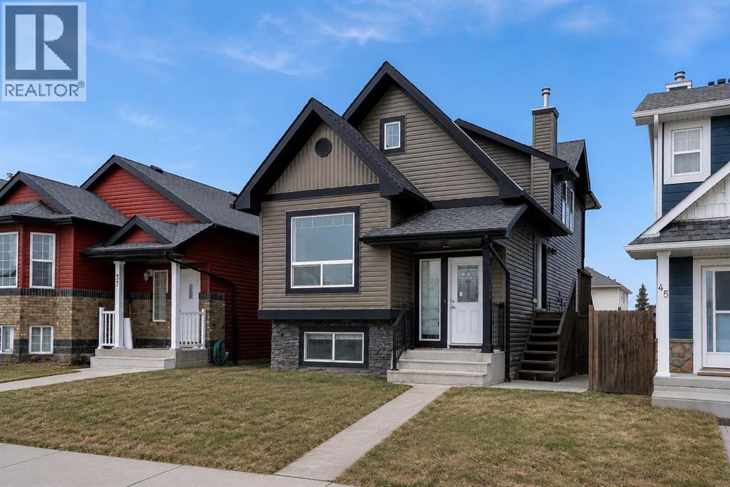 41 Saddlefield Drive NE - 1