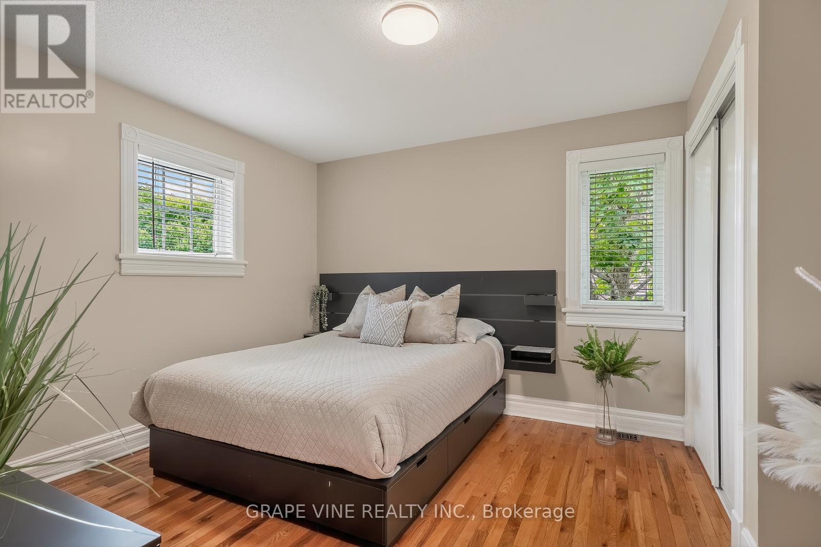 4 CARBERY DRIVE - 34
