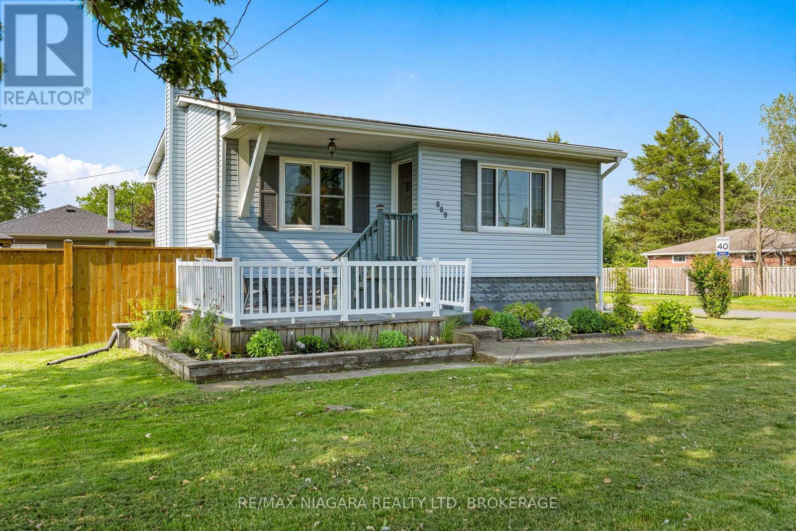 809 BROADWAY AVENUE - 1