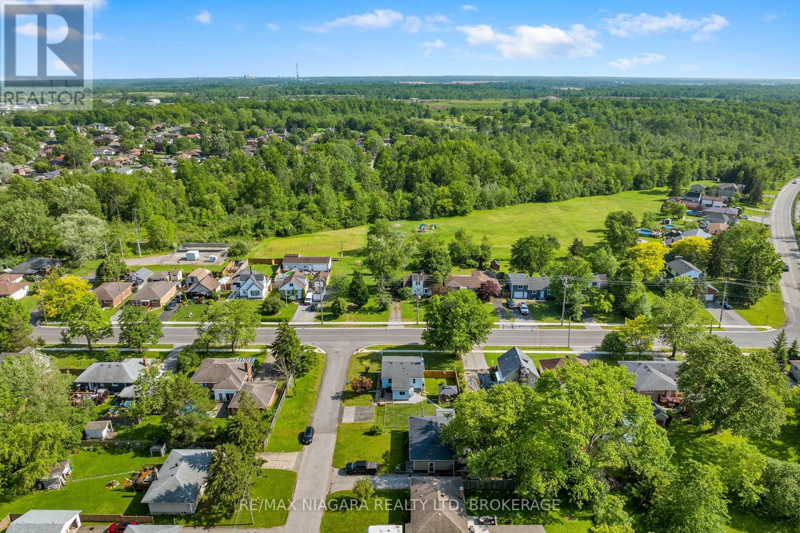 809 BROADWAY AVENUE - 32