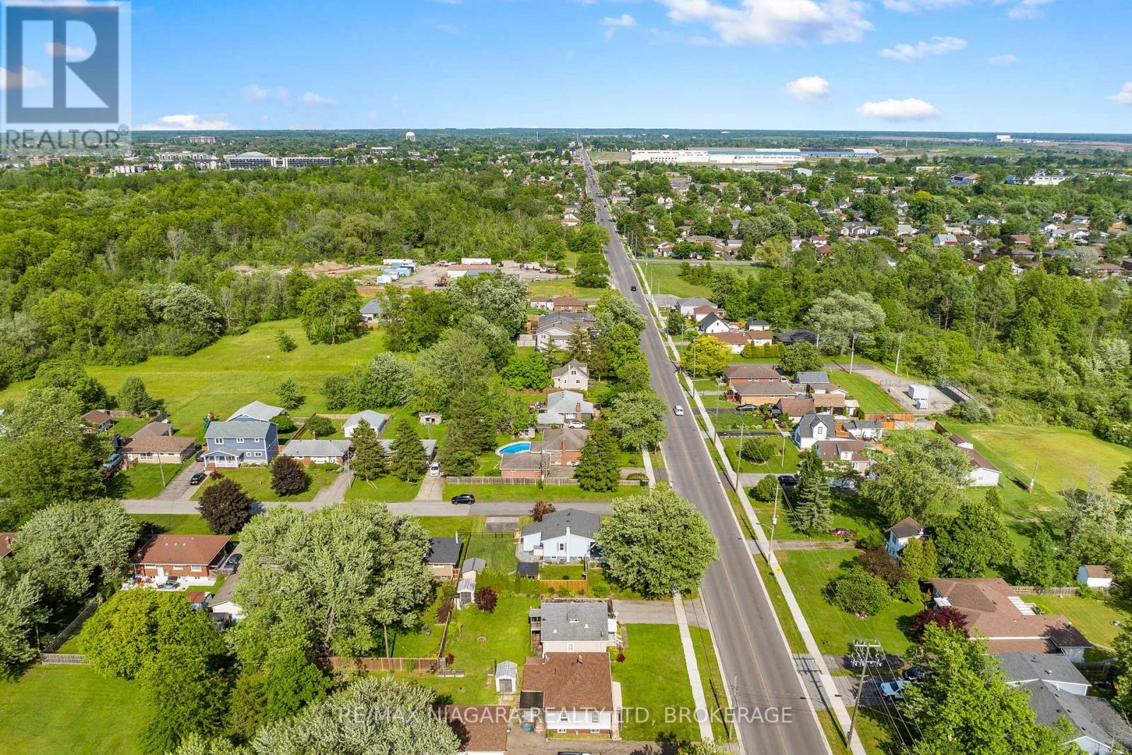 809 BROADWAY AVENUE - 33