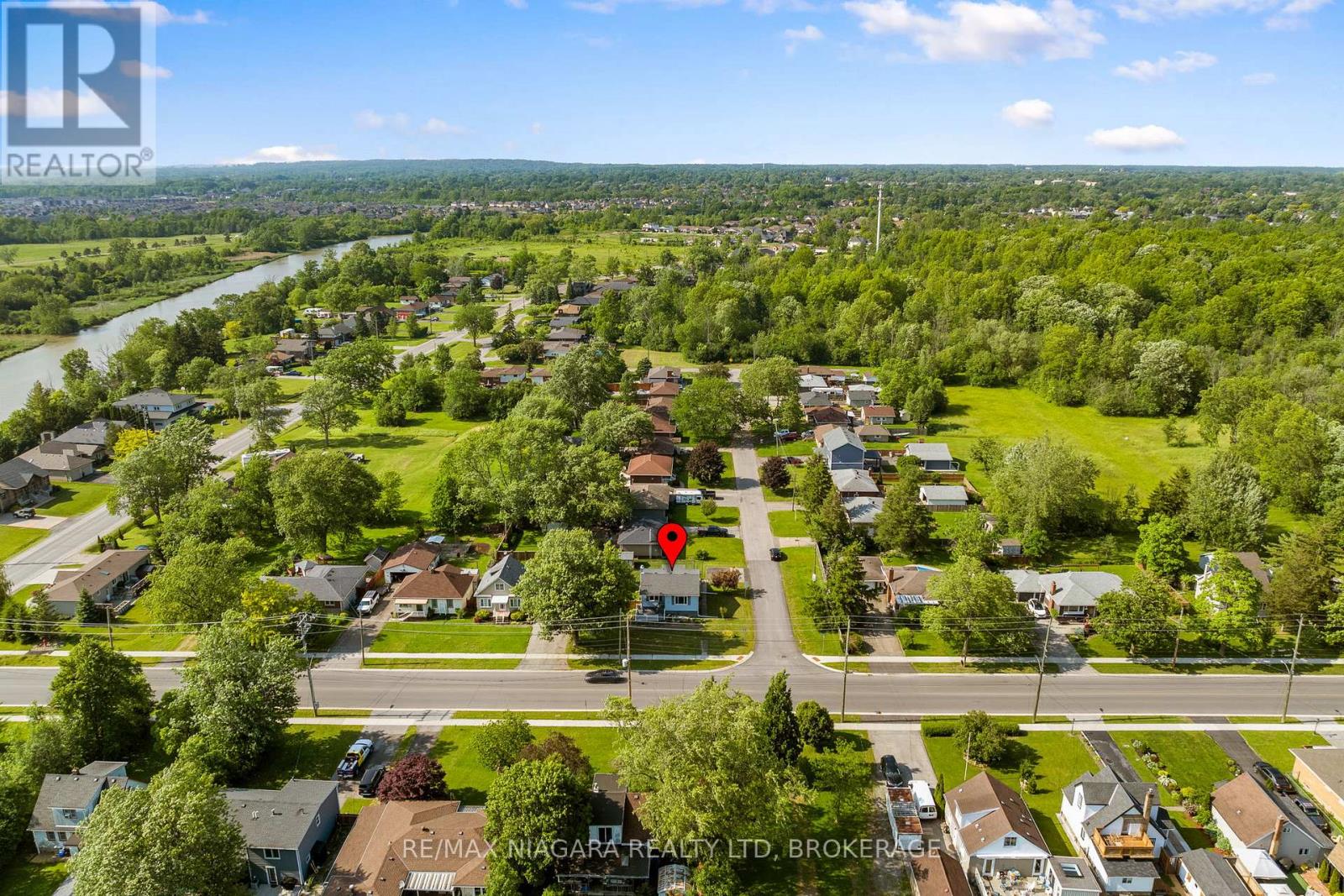809 BROADWAY AVENUE - 34
