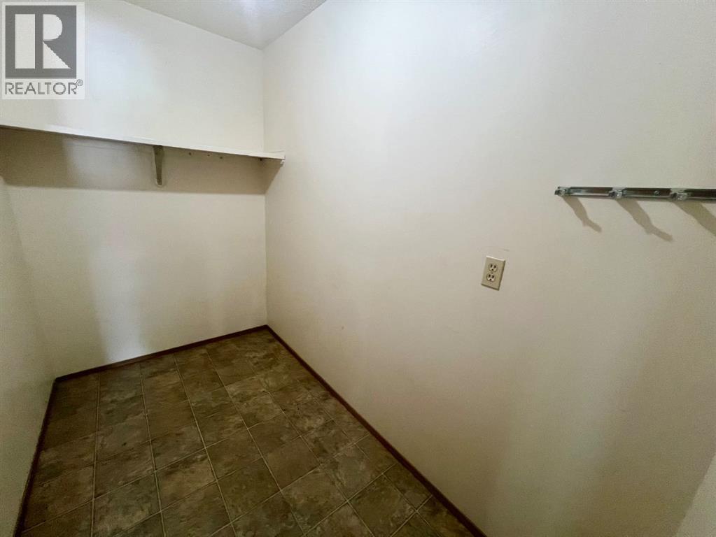 204, 5502 58A Street — photo 14