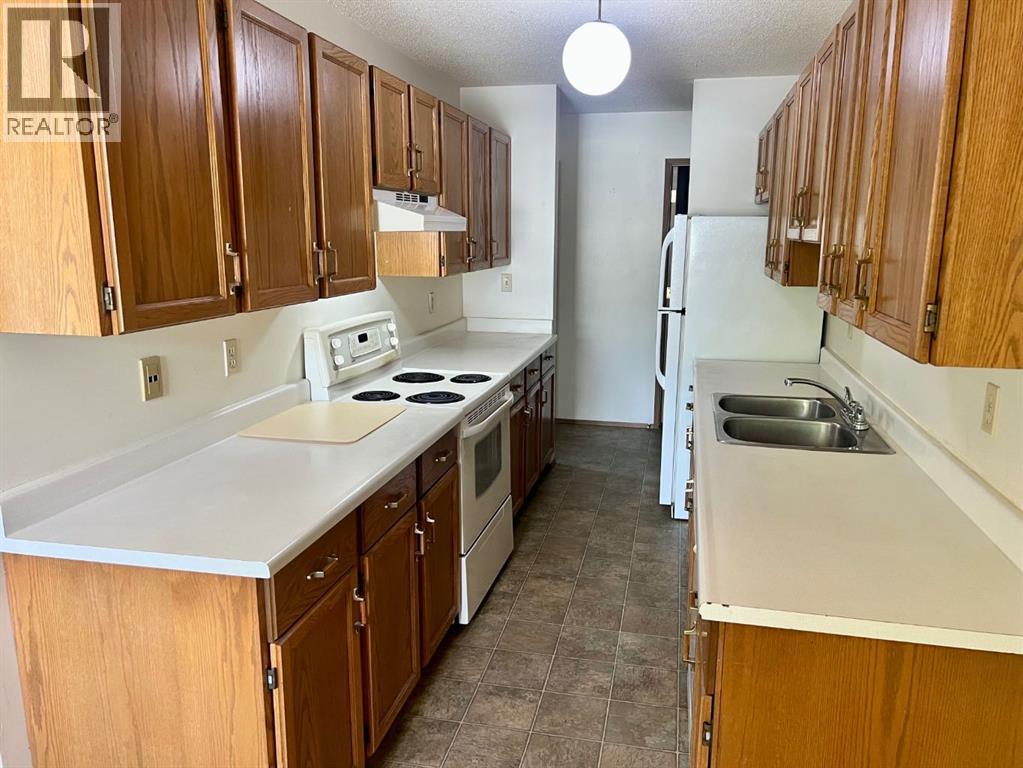204, 5502 58A Street - photo 2