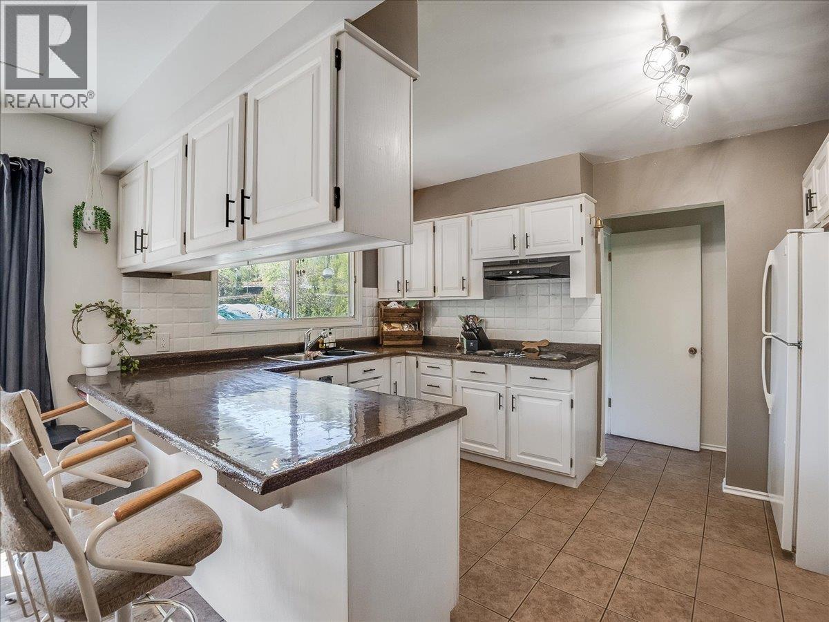 814 10th Street - Image 9