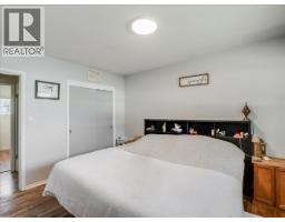 814 10th Street, Castlegar, BC V1N2H8 Photo 22