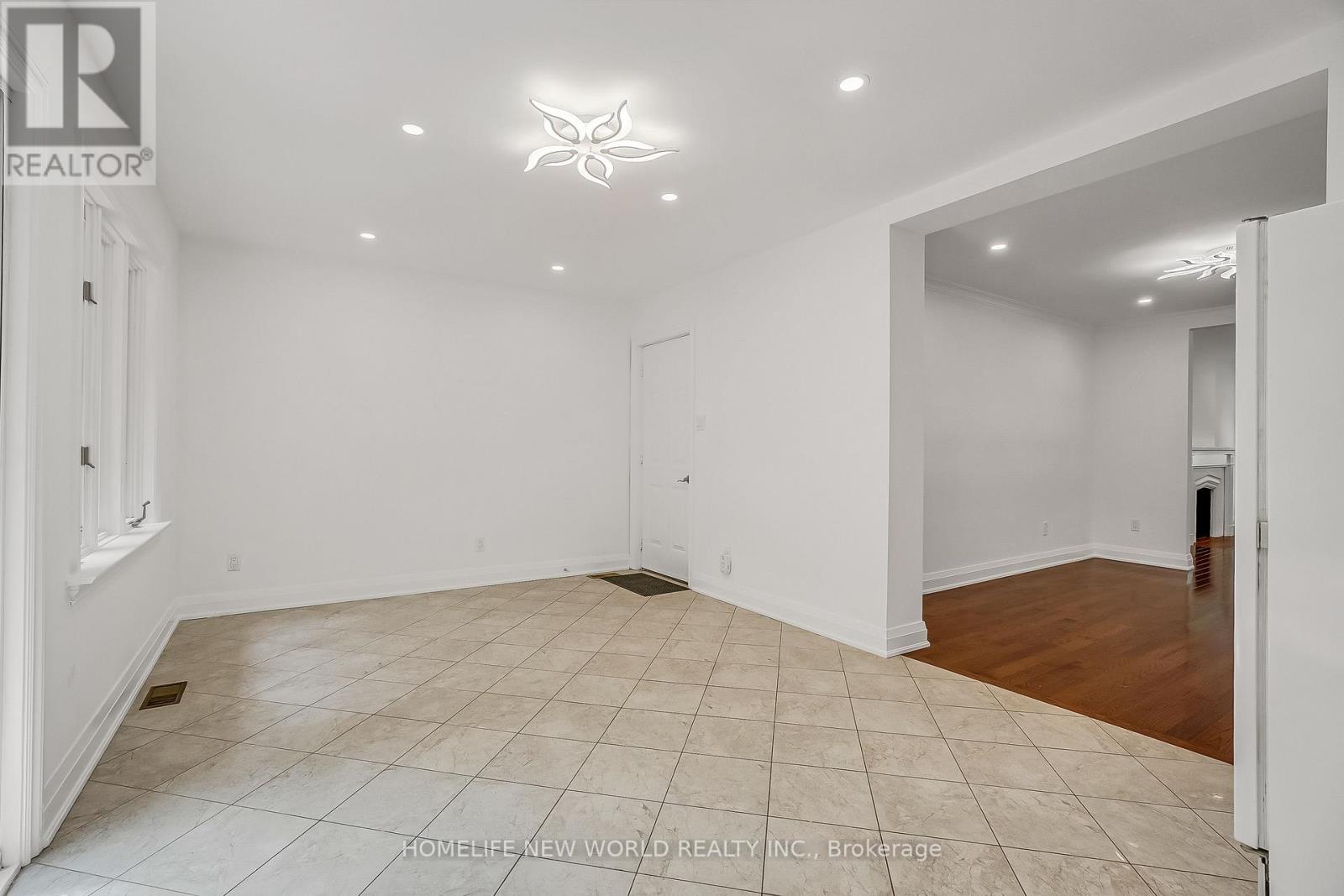 351 LAWRENCE AVENUE W - 10