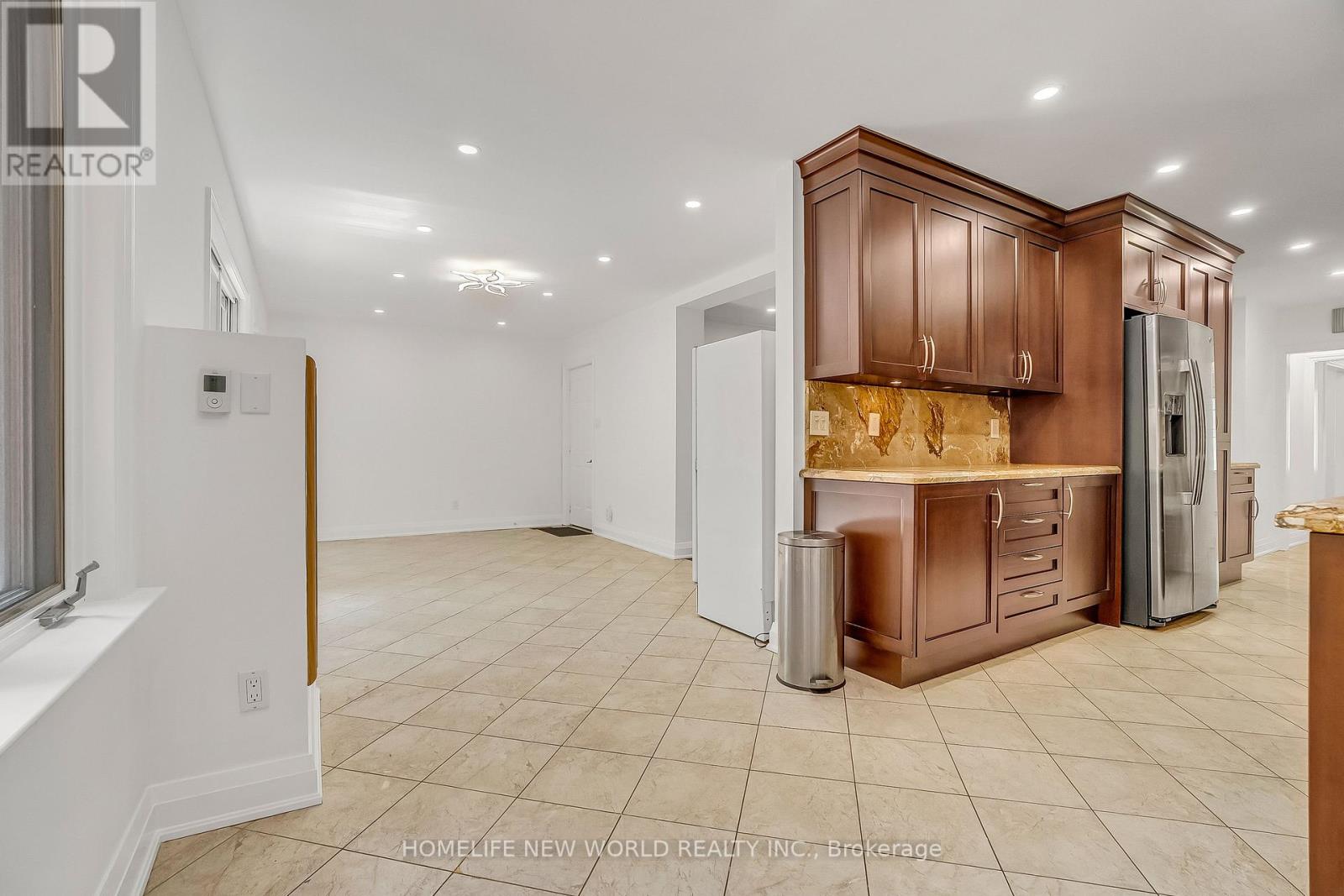 351 LAWRENCE AVENUE W - 15