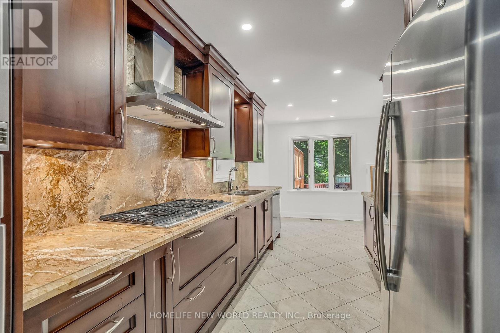 351 LAWRENCE AVENUE W - 17
