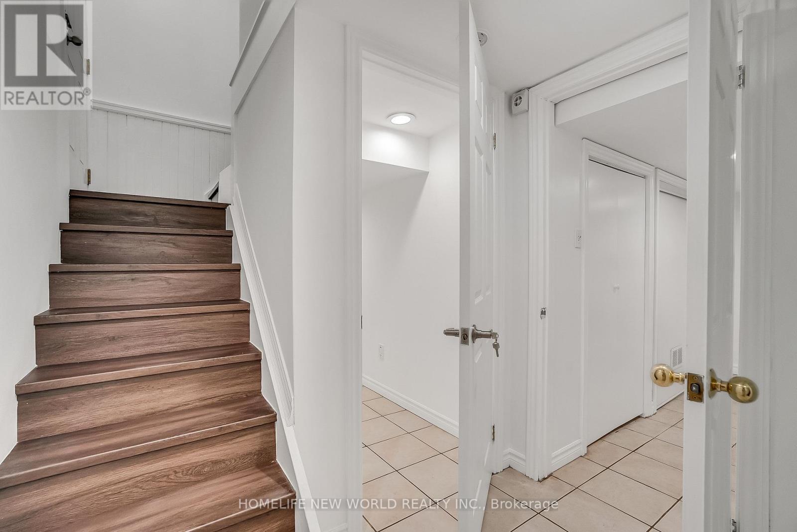 351 LAWRENCE AVENUE W - 33