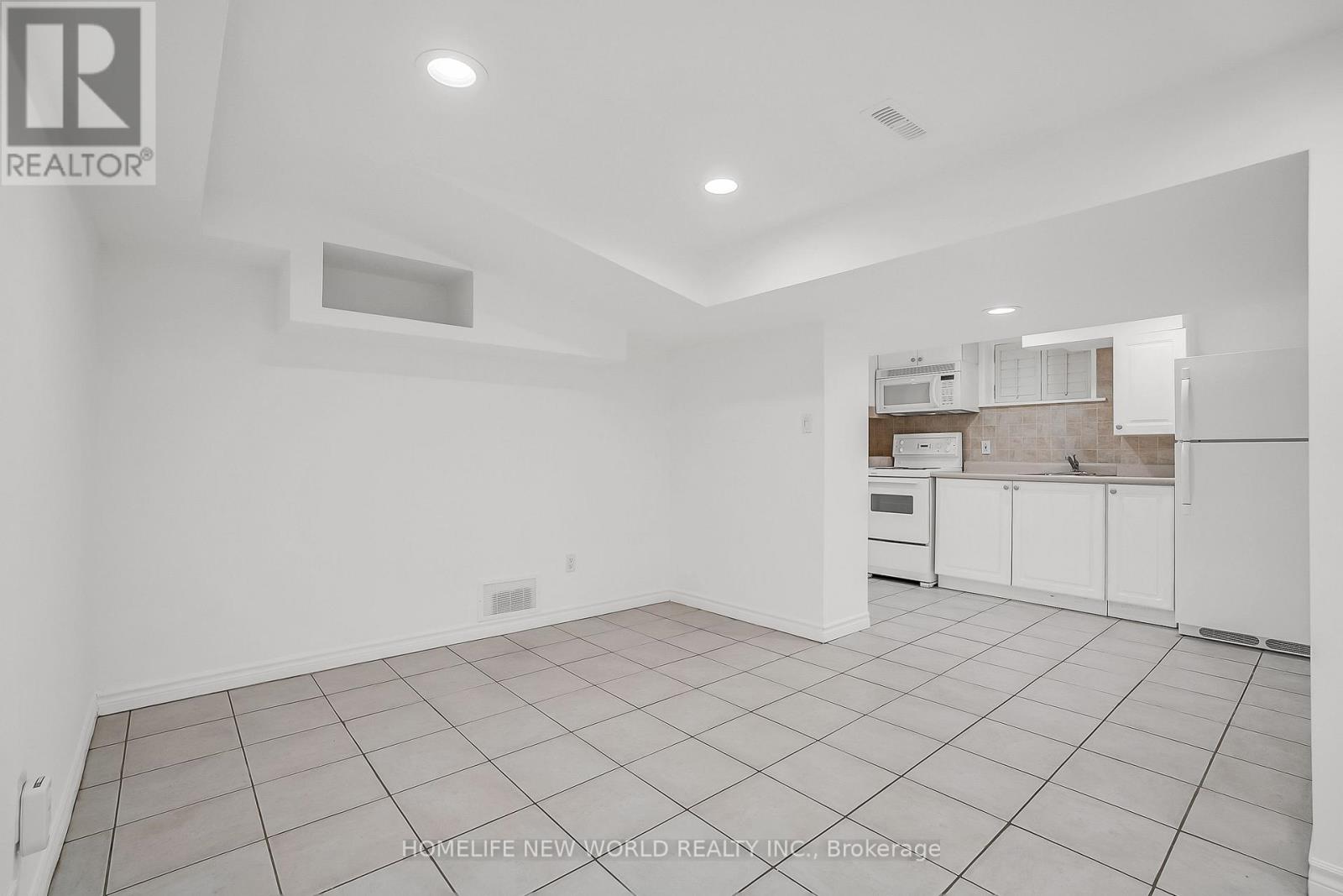 351 LAWRENCE AVENUE W - 35