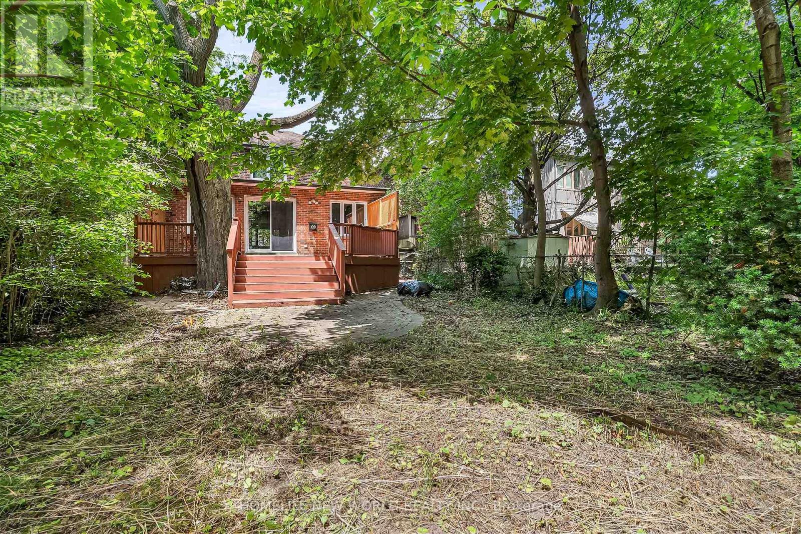 351 LAWRENCE AVENUE W - 42