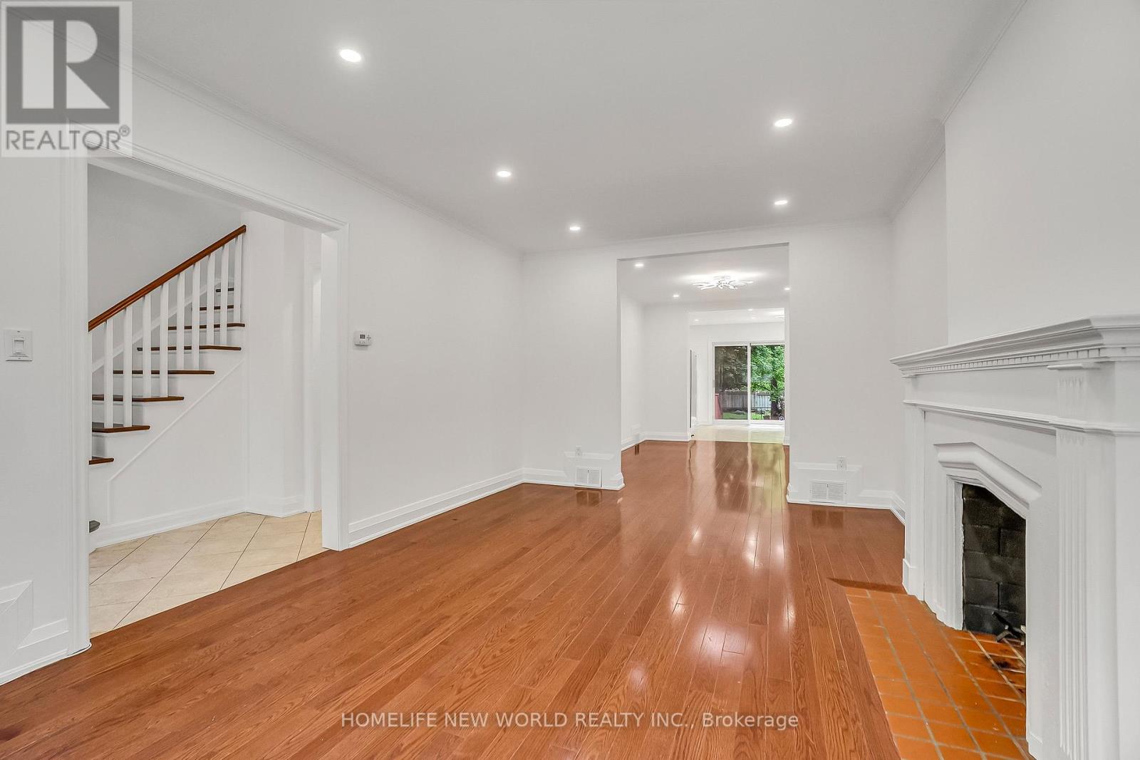 351 LAWRENCE AVENUE W - 8