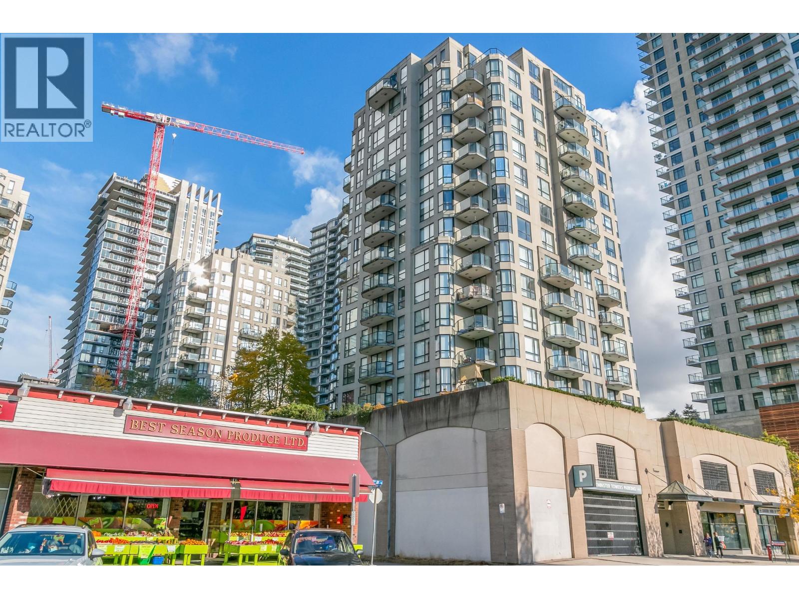 405 55 TENTH STREET, New Westminster