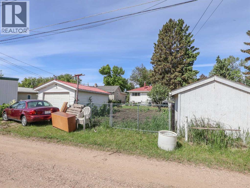 5009 44 Street — photo 50