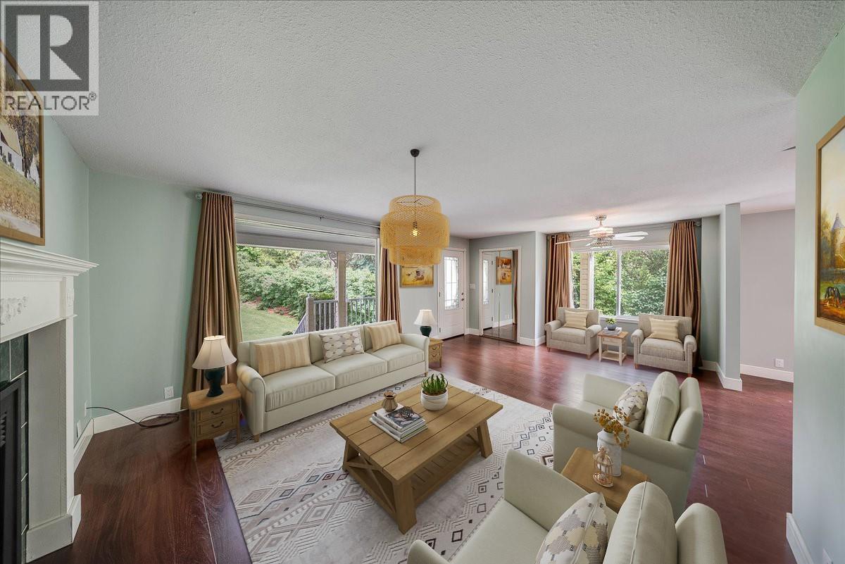 25 Davis Avenue - 21