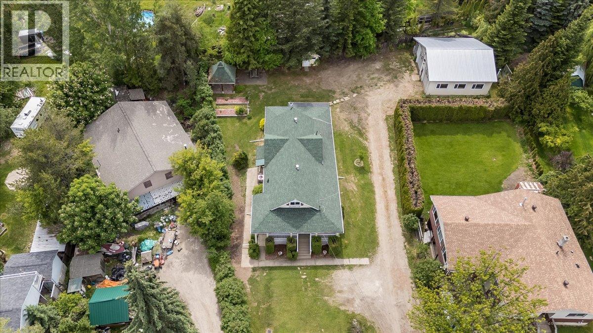25 Davis Avenue - 3