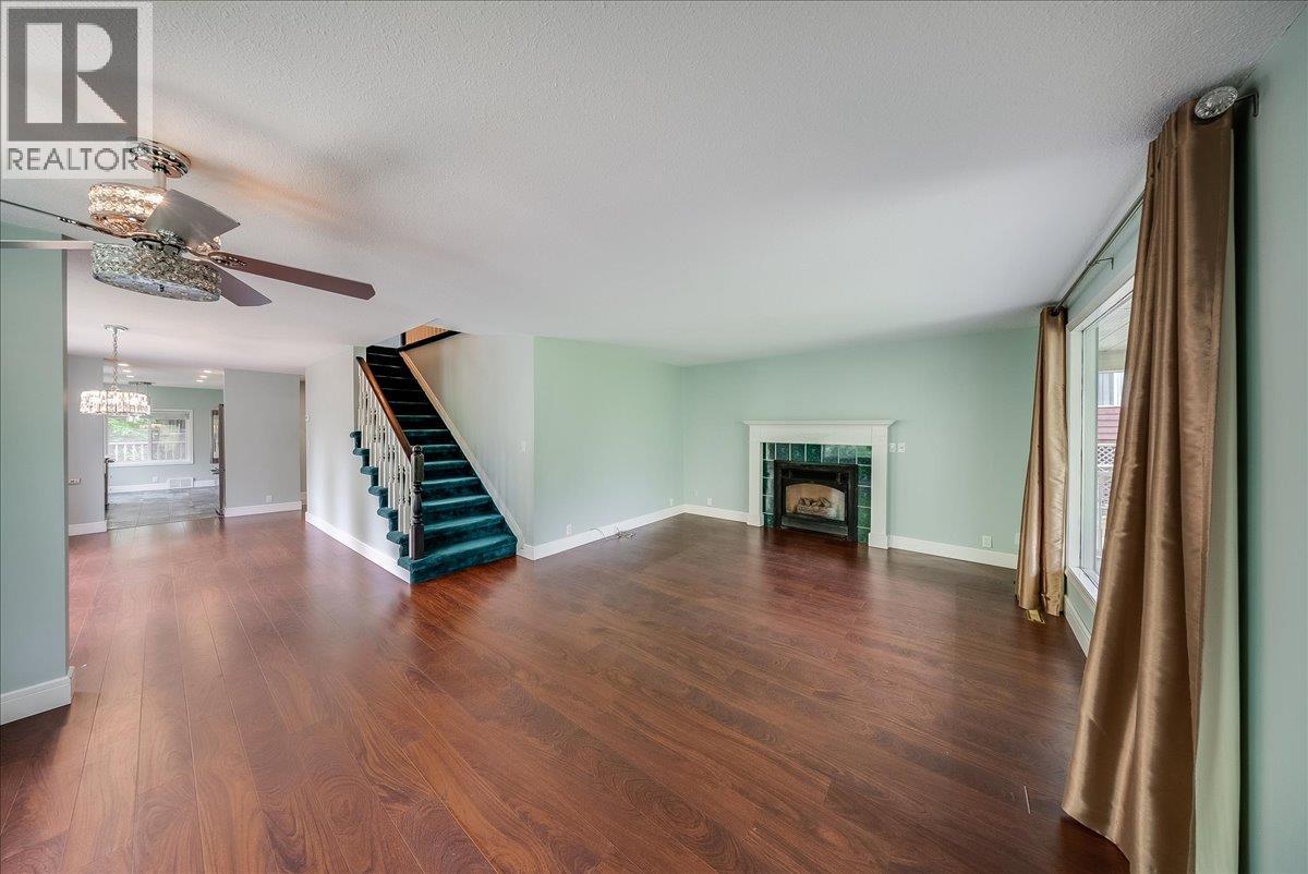 25 Davis Avenue - 17