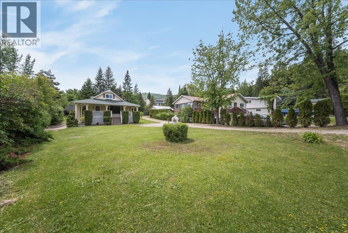 25 Davis Avenue - 7
