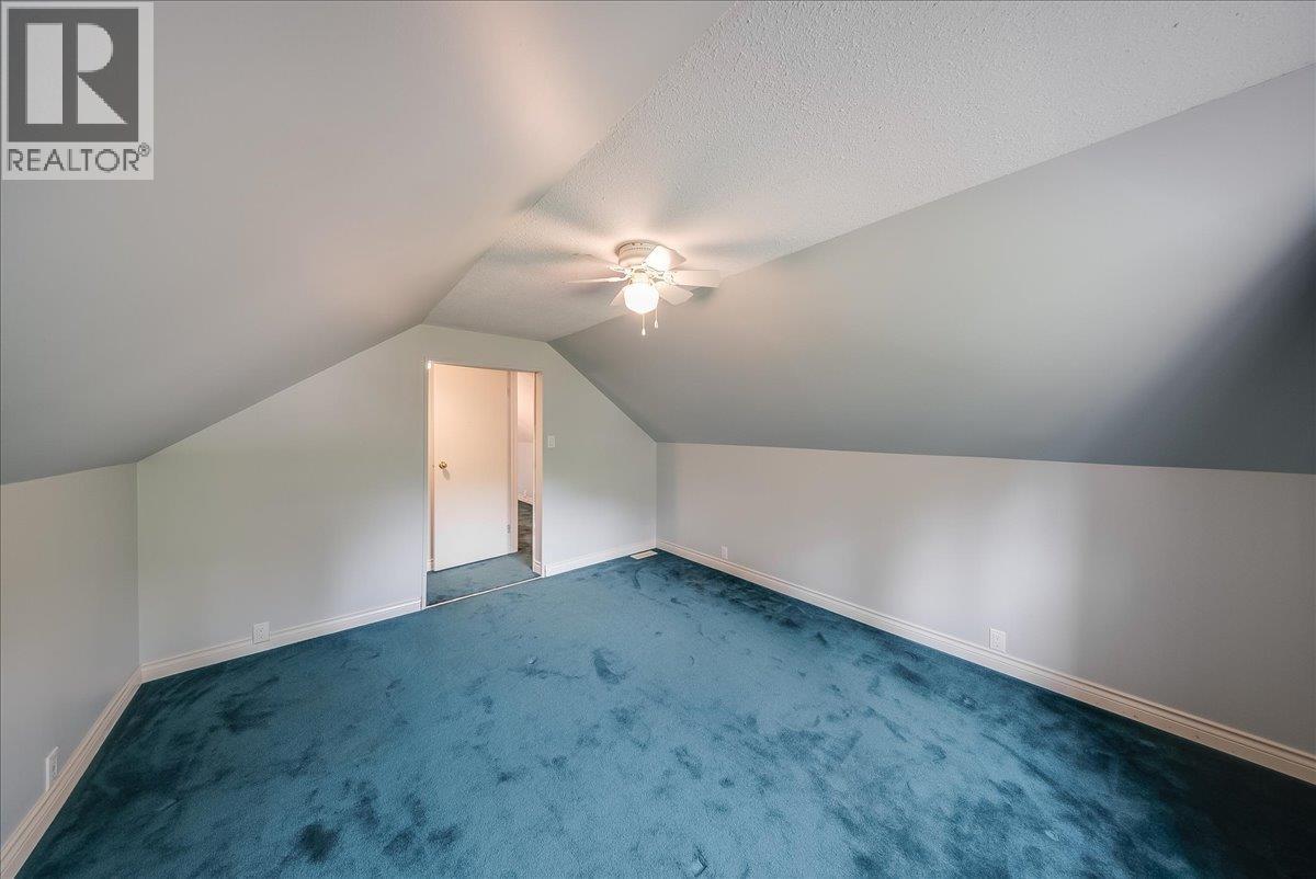 25 Davis Avenue - 43