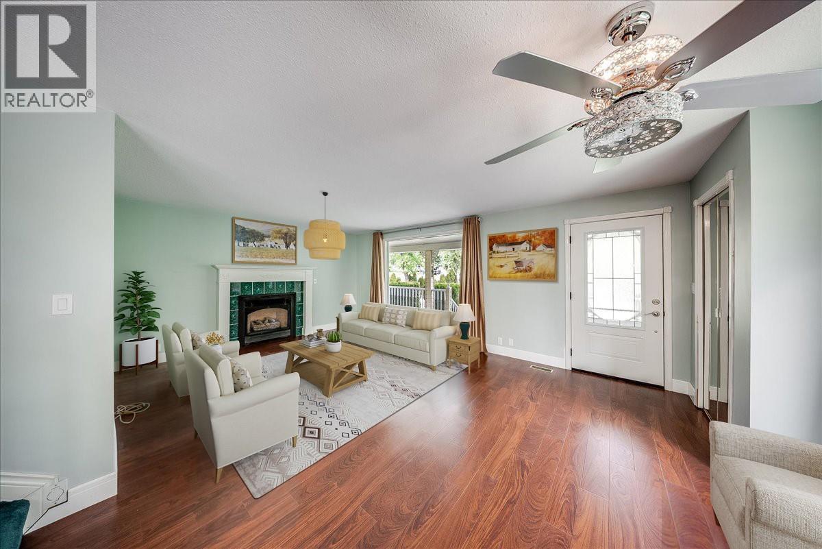 25 Davis Avenue - 19