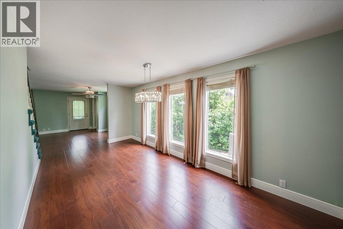 25 Davis Avenue - 24