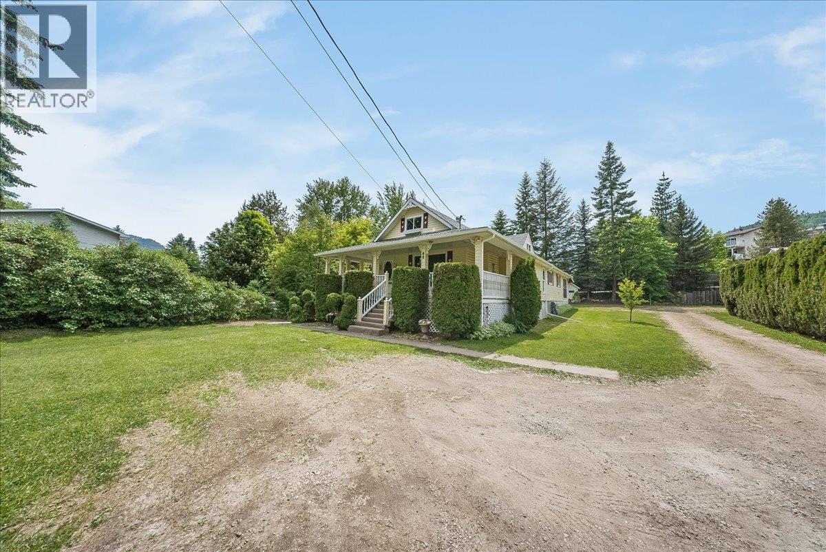 25 Davis Avenue - 10