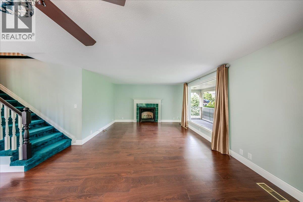 25 Davis Avenue - 18