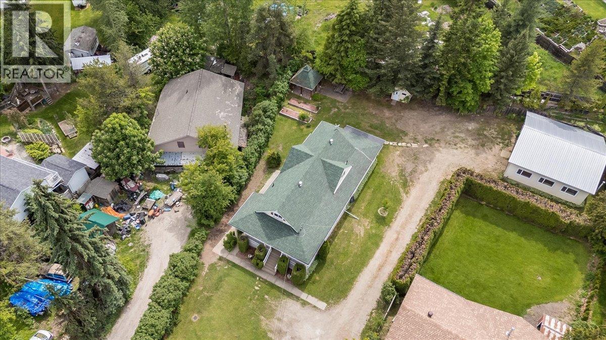 25 Davis Avenue - 5