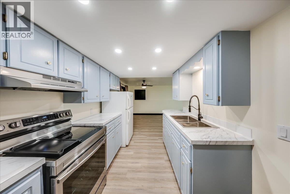25 Davis Avenue - 50