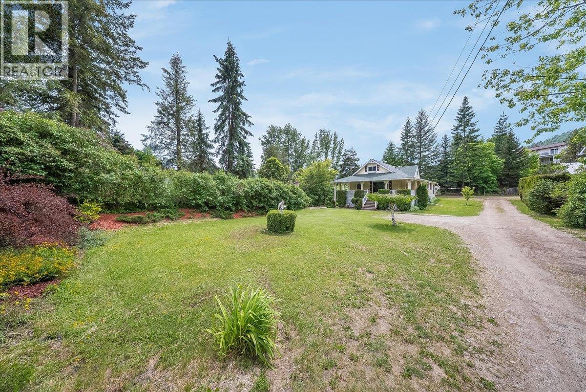 25 Davis Avenue - 9