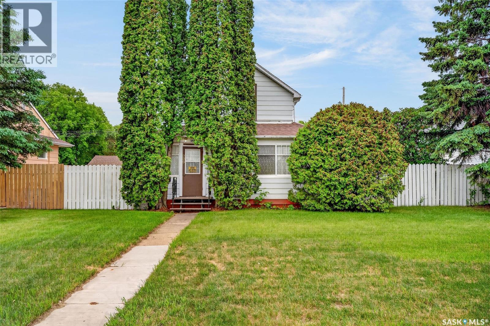 209 12th STREET E - 1