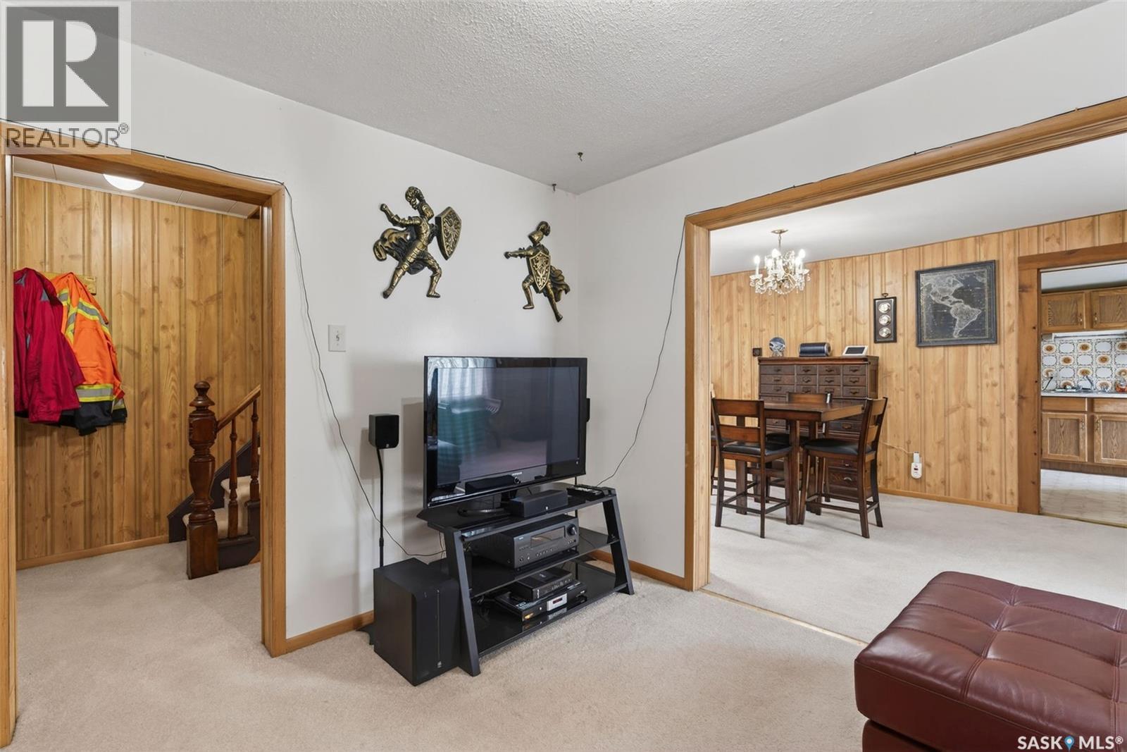 209 12th STREET E - 10