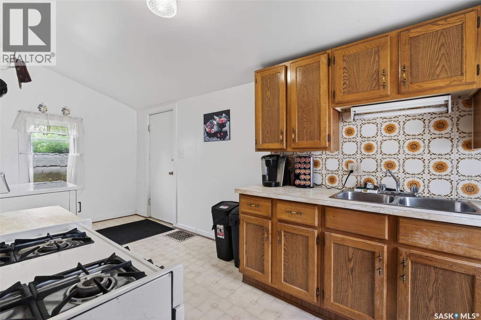 209 12th STREET E - 15