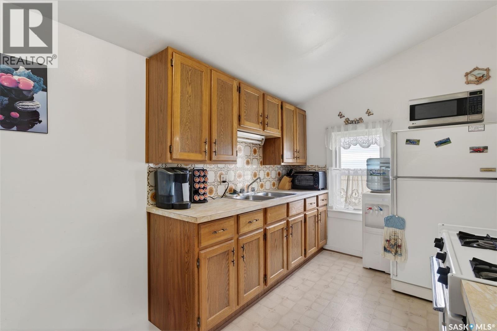 209 12th STREET E - 17